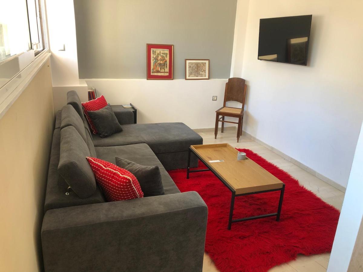 Royal Red Suite No 1, Piraeus Port Exterior photo